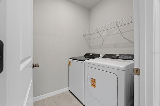 Building Photo - 25222 Cadiz Dr