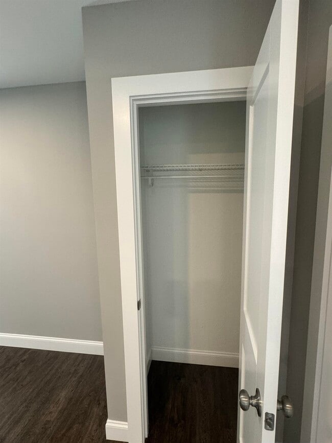 Building Photo - 50 Monarch Wy