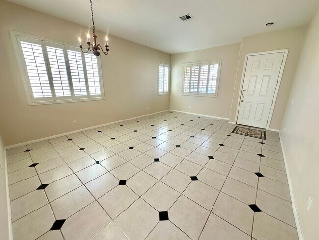 Building Photo - 7607 Pioneer Ranch Ave