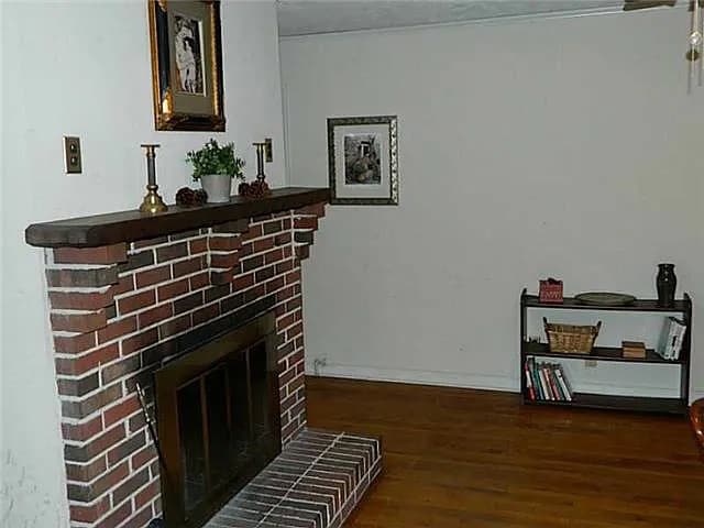 Building Photo - Room in Single Family Home on Veterans Memorial Hwy