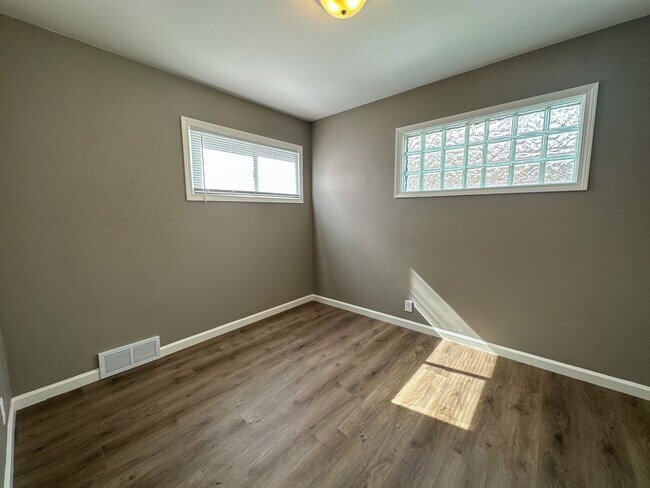 Building Photo - 5677-5679 N 61st St. (Duplex)