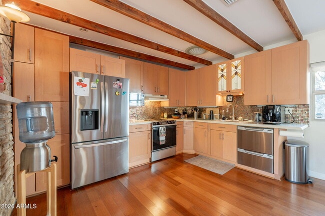 Building Photo - 1902 E Cortez St