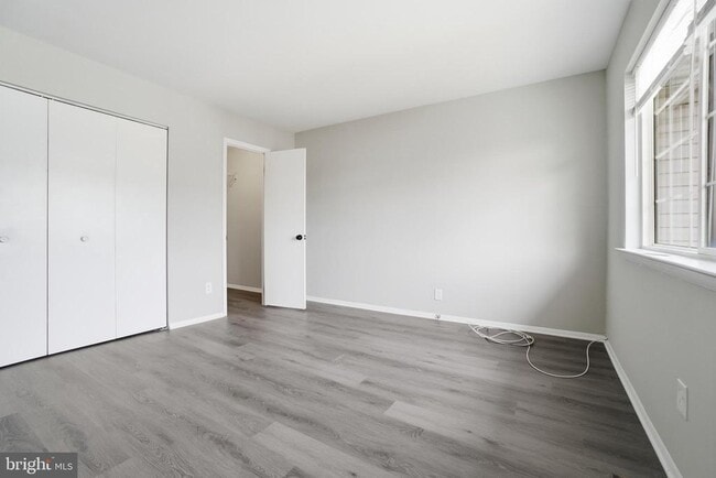 Building Photo - 33 Milstone Ct