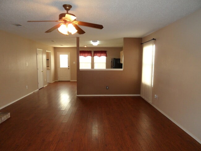 Building Photo - 5225 Newcastle Ln
