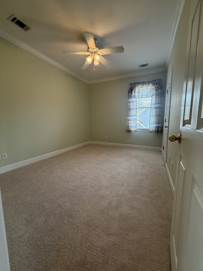 Building Photo - 101 Patrick Dr