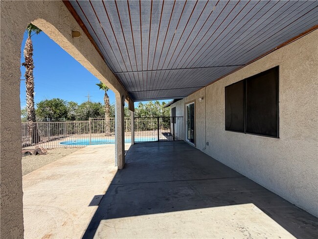 Building Photo - 883 Los Flores St