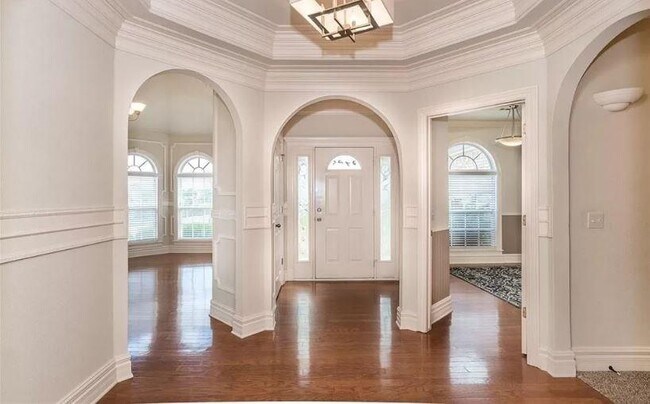 Building Photo - 2028 Cobblestone St