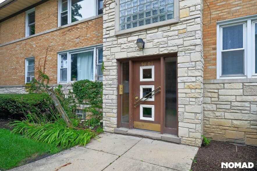 Building Photo - 9801 Schiller Blvd