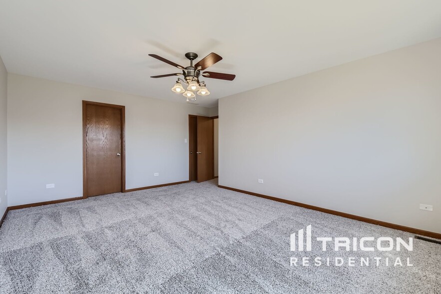Building Photo - 3501 Stone Creek Dr
