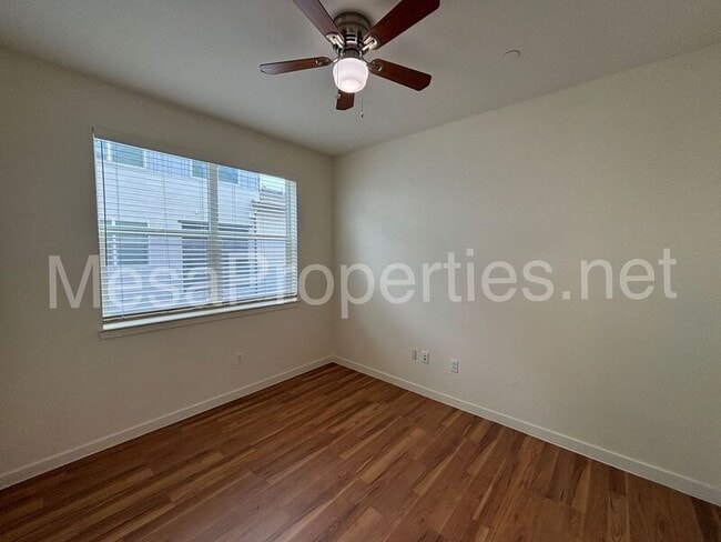 Building Photo - 11027 Serenity Dr