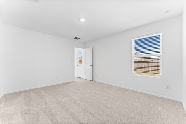 Building Photo - 25392 Carnation Ct