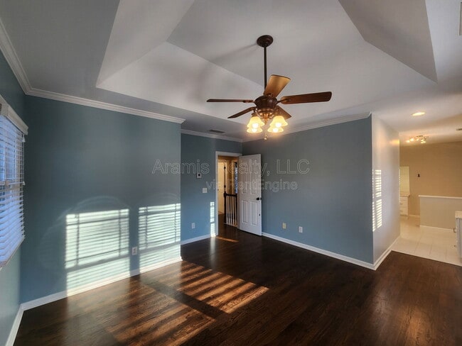 Building Photo - 3239 Osborne Rd NE