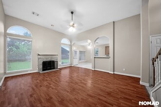 Building Photo - 1811 Quiet Hollow Dr
