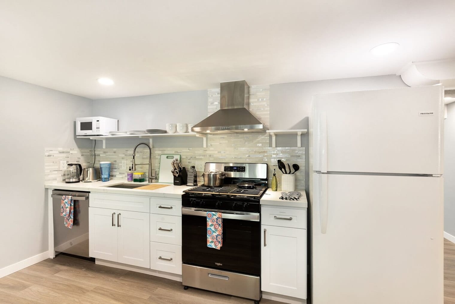 Building Photo - 4042 1st Ave NE