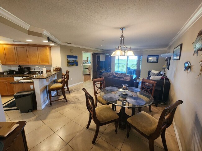 Building Photo - September Special,  50% off Move in with 1...