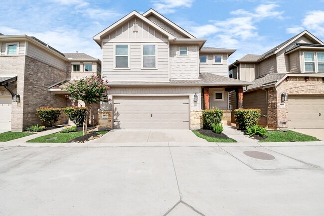 Building Photo - 1917 Barrel Oak Dr