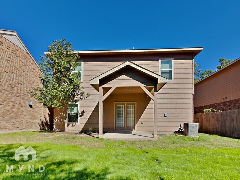 Building Photo - 1746 Cloister Dr