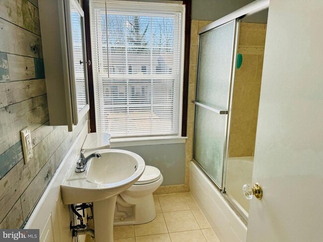 Building Photo - 2 Durness Ct