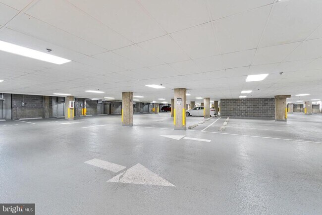 Building Photo - 485 Harbor Side St