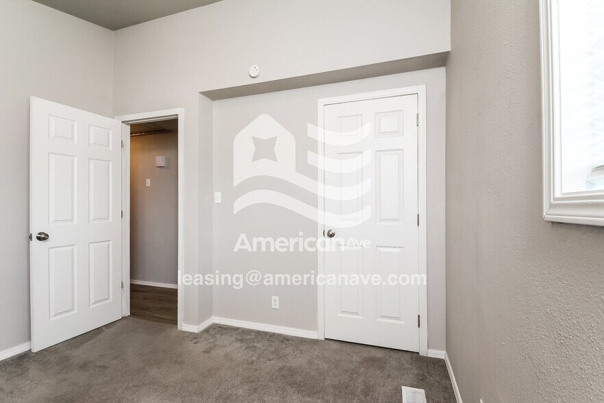 Building Photo - 536 S 102nd E Ave