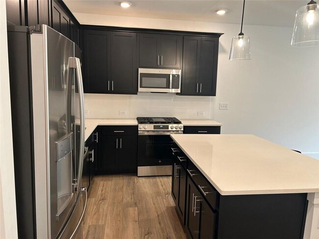 Building Photo - 1582 Driggs Dr NW