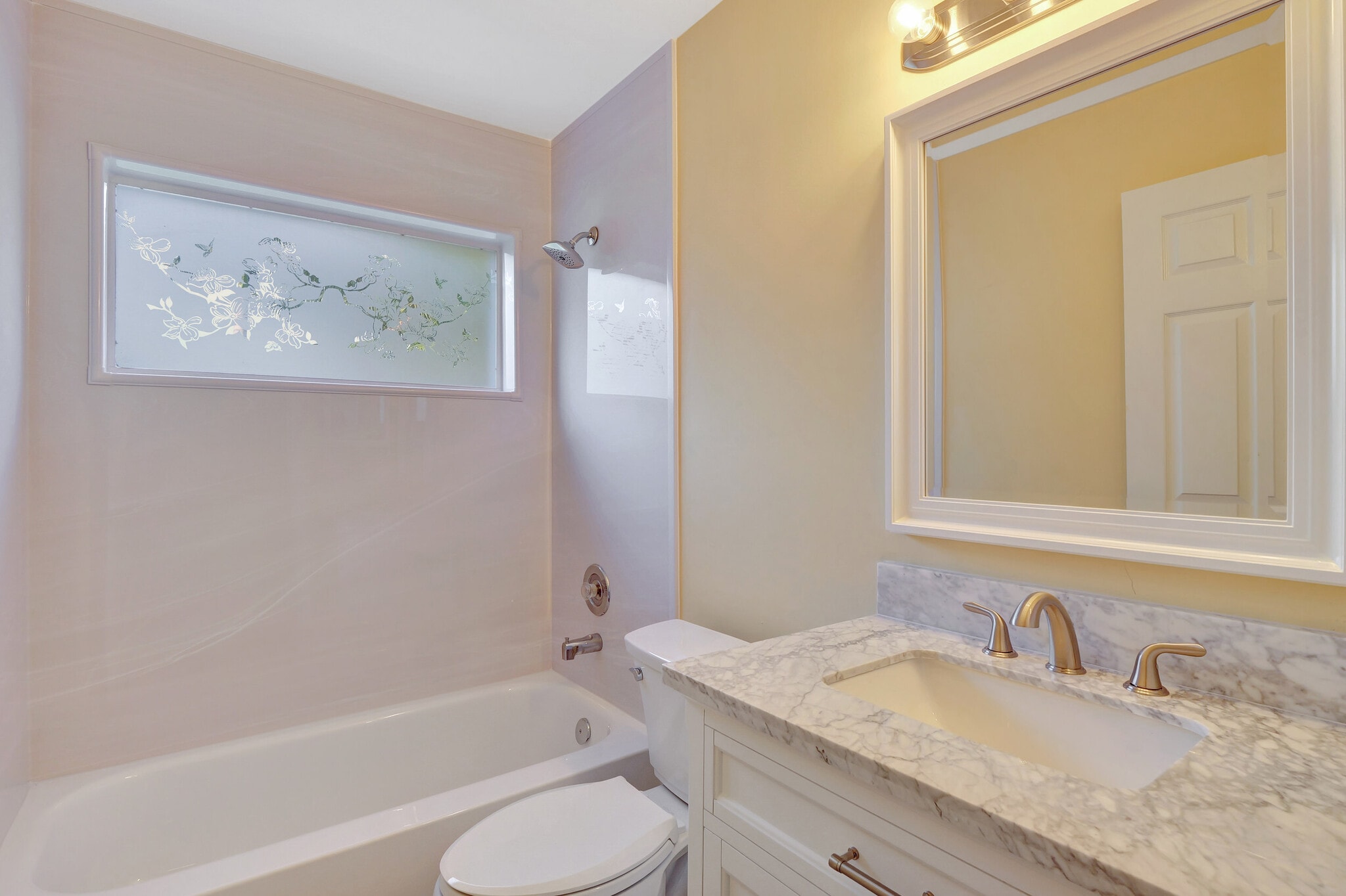 Building Photo - 22076 Seashore Cir