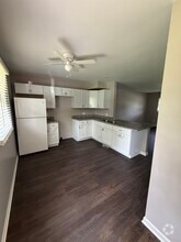 Building Photo - 13930 Marybrook Dr