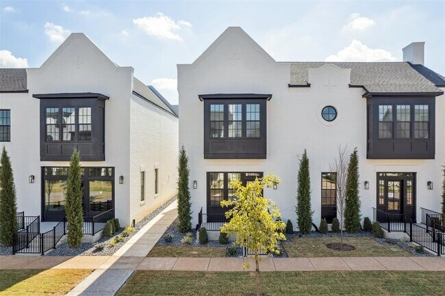 Primary Photo - 18814 Selah Wy