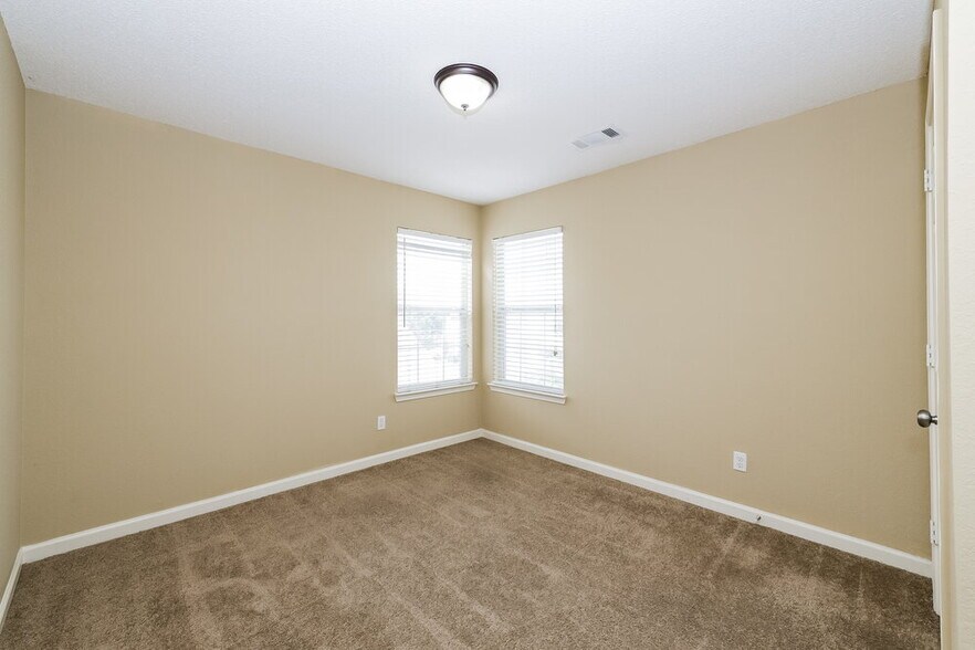 Building Photo - 4841 Quarry Rd
