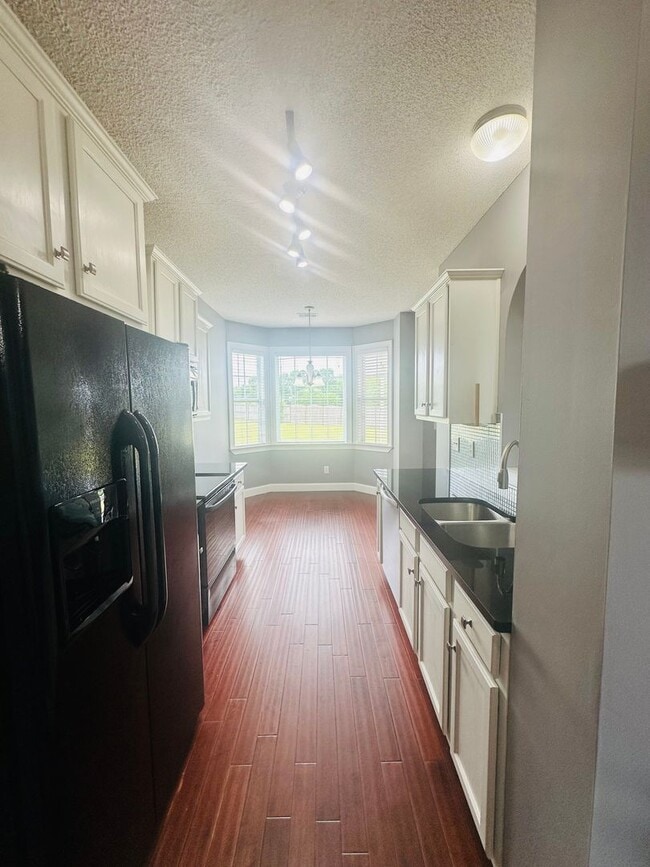 Building Photo - 709 Loudon Hill Dr