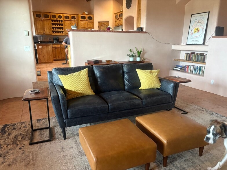 Building Photo - 31 Cll Capulin