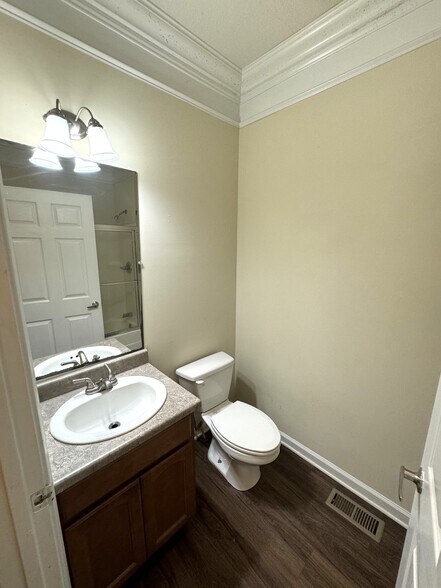 Building Photo - 223 Derby St