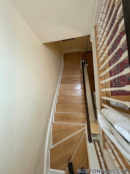 Building Photo - 429 Marlborough St