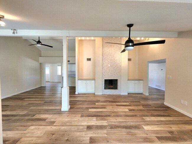 Building Photo - Tempe 4 Bedroom 3 Bath w/ Pool right near ASU!