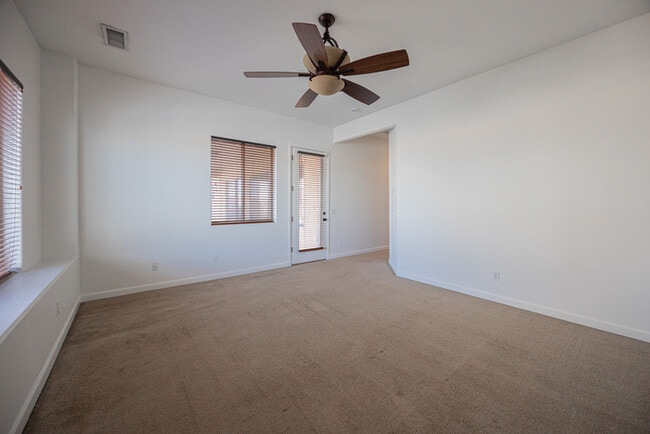 Building Photo - 12746 W Colter St