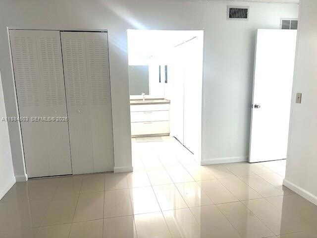 Building Photo - 9450 Live Oak Pl