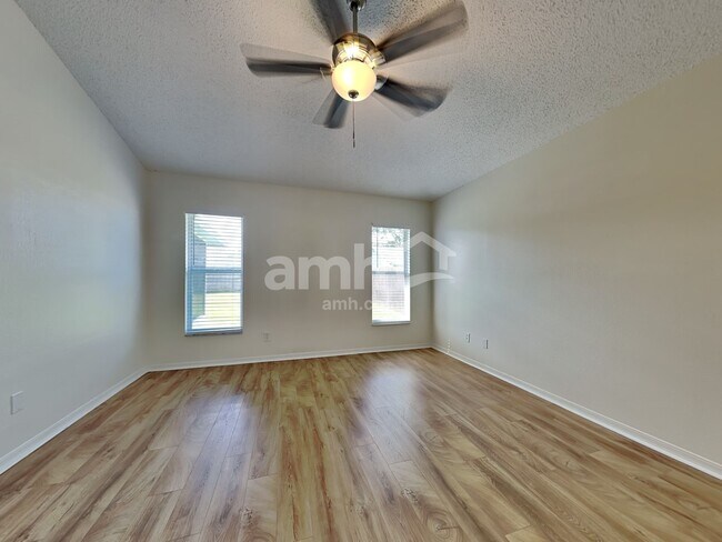 Building Photo - 1415 Compton St