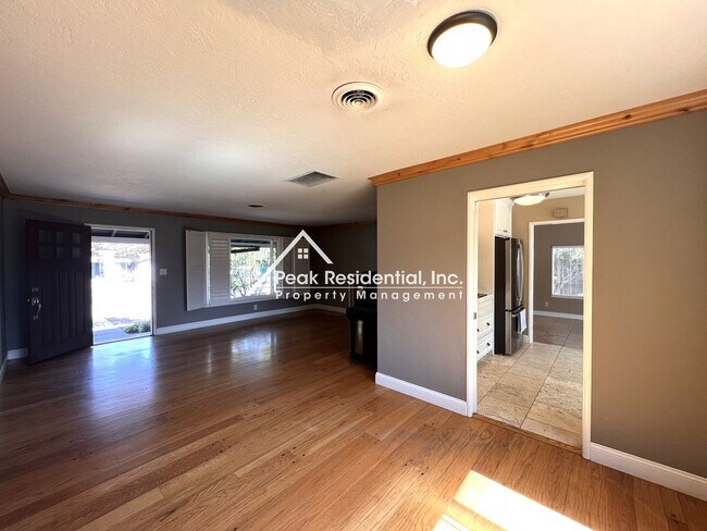 Building Photo - Spacious 2bd/2ba Arden Area Home-Must See!