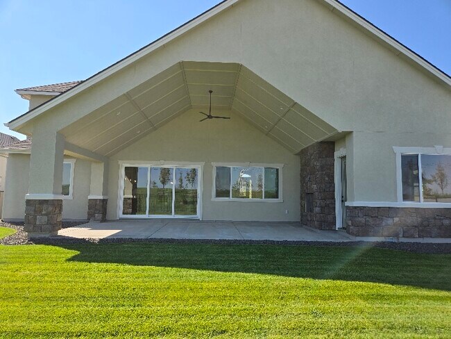 Building Photo - 5630 W Polecat Dr