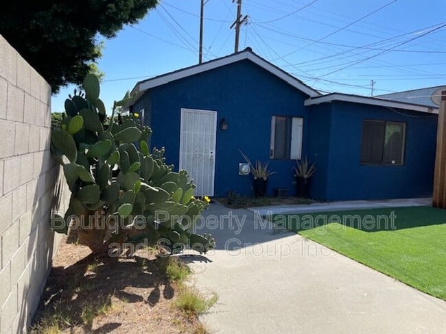 Building Photo - 792 Termino Ave