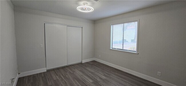 Building Photo - 6649 W Tropicana Ave