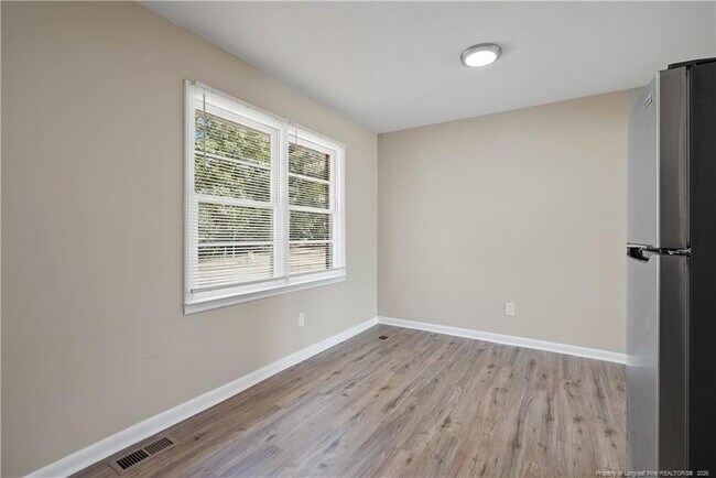 Building Photo - 709 Shambrey St