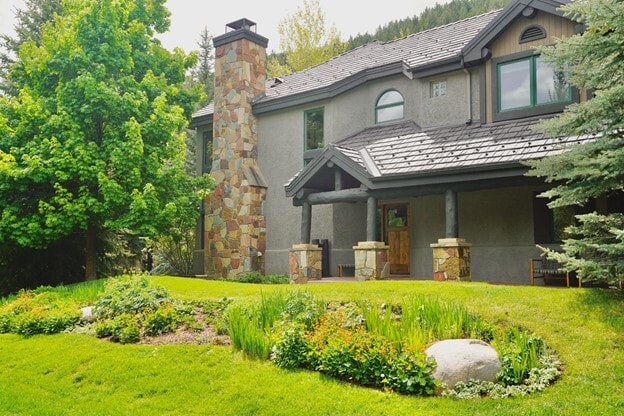 Primary Photo - 10 Dakota Cir