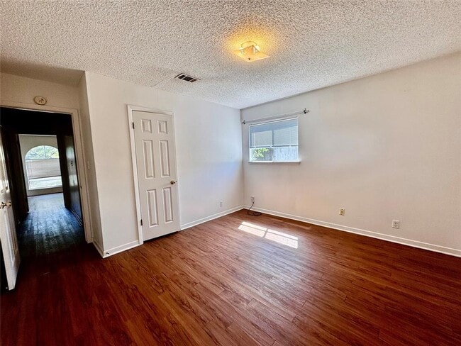 Building Photo - 4713 Sagebrush Trail