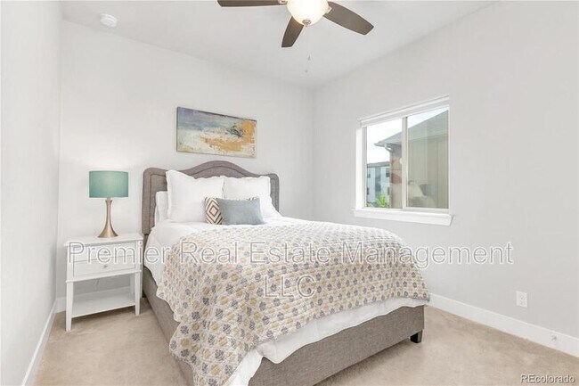 Building Photo - 11379 E 25th Dr