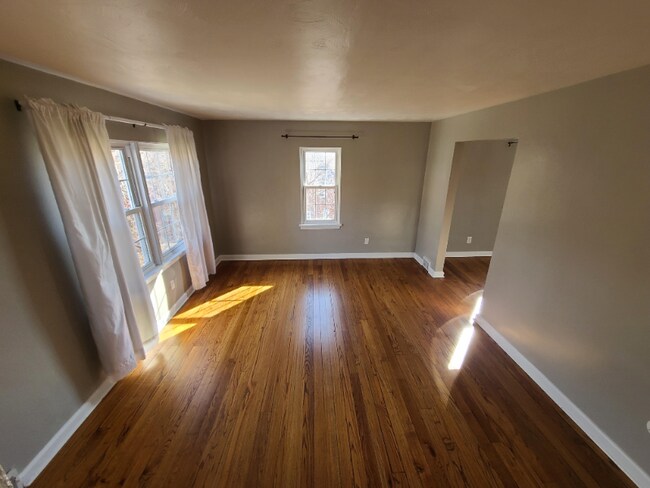 Building Photo - 8-9 Craig Ct