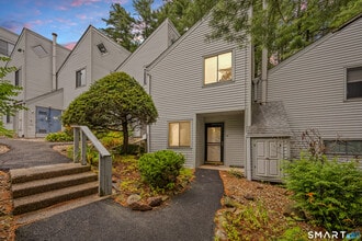 Building Photo - 5 Staunton Ct