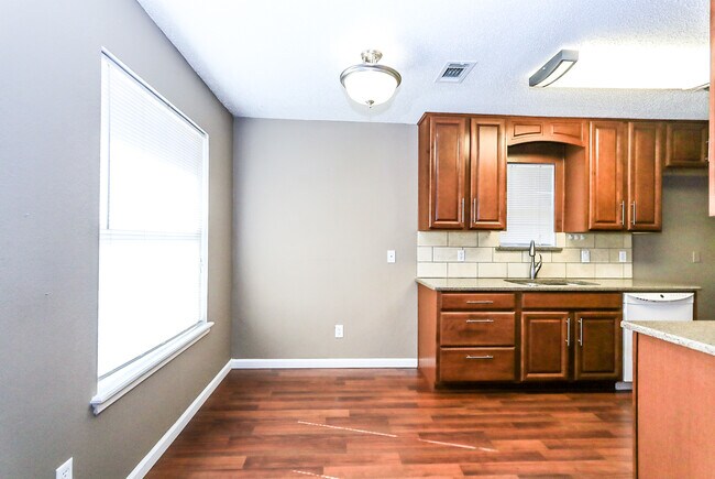 Building Photo - 6407 35th St