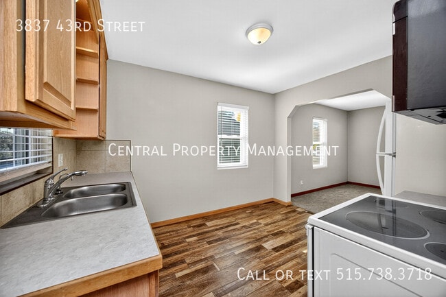 Building Photo - 3837 43rd St