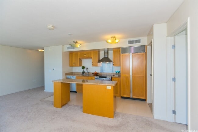 Building Photo - 1296 Kapiolani Blvd